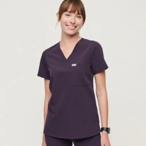 Figs Purple Fitted V-Neck Short Sleeve Top